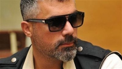 فارس كرم يشوق جمهوره لكليبه الجديد 