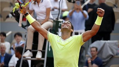 نادال يكتسح فيدرر ويتأهل لنهائي بطولة رولان جاروس