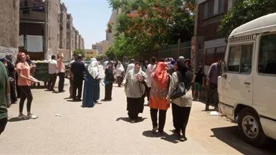 امتحان التربية الدينية يرسم البهجة على طلاب الثانوية العامة بالقليوبية.. والطلاب ينصرفون في نصف الوقت (صور)