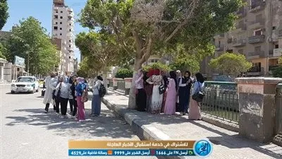 طلاب الثانوية العامة بالفيوم يعبرون عن سعادتهم لسهولة امتحان الدين.. ويؤكدون: خالي من أي أخطاء لغوية (فيديو)