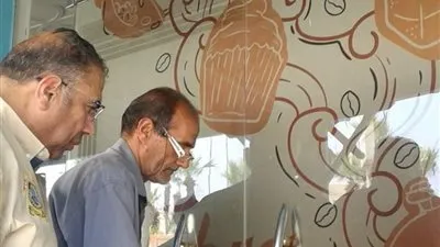 إغلاق مطعم شهير ببورسعيد لمزاولة النشاط بدون ترخيص 