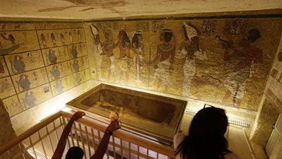 عرض رأس توت عنغ أمون للبيع في مزاد علني بلندن الشهر المقبل 