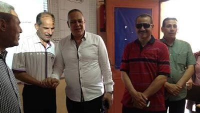 مدير إدارة غرب الفيوم التعليمية يزور مدرسة 