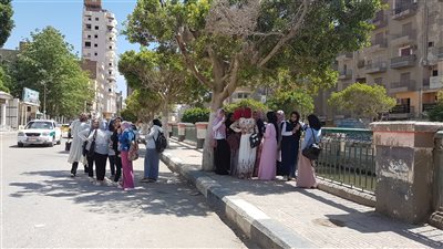 استياء بين طلاب الثانوية العامة بالفيوم من صعوبة الإحصاء (صور)