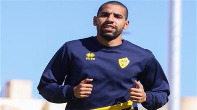 مصدر بالأهلي يكشف حقيقة رحيل مؤمن زكريا