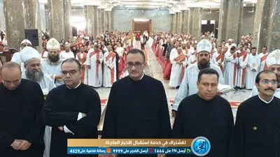 تعرف على الكهنة الجدد في قداس عيد الأنبا أبرآم بالفيوم (صور)