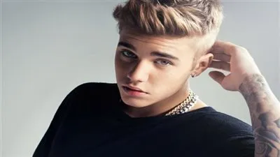 جاستين بيبر يتحدى توم كروز لخوض معركة على 