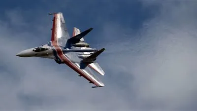 مقاتلة روسية تعترض طائرتين أمريكية وسويدية