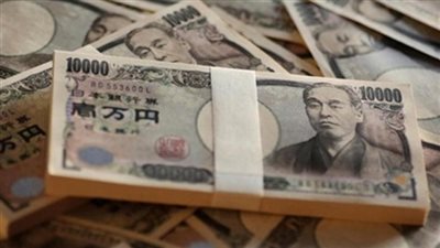  الين اليابانى يقترب من أعلى مستوى فى أسبوع مقابل الدولار