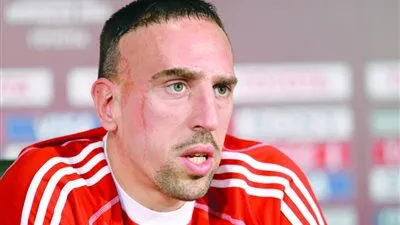 مفاجآة.. ريبيري يحدد وجهته بعد اعتزال كرة القدم