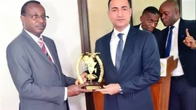 تكريم مصر في الكونجو الديمقراطية لفوز المنتخب الوطنى بجائزة اللعب النظيف