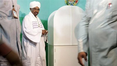 شاهد.. أول ظهور للبشير منذ الإطاحة به (فيديو)