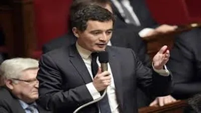 فرنسا تدرس إلغاء إعفاءات ضريبية بمليار يورو للشركات