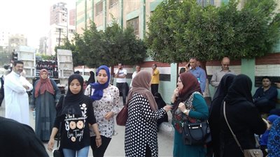 طلاب علمي علوم: امتحان الأحياء في مستوي الطالب المتوسط ومن المنهج