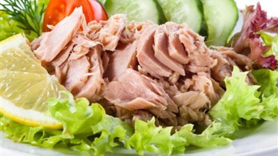 للرجيم.. طريقة سلطة التونة بالخس