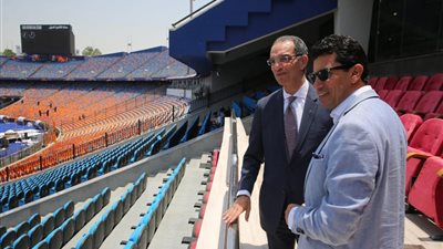 وزيرا الاتصالات والرياضة يتفقدان التجارب النهائية للخدمات في استاد القاهرة