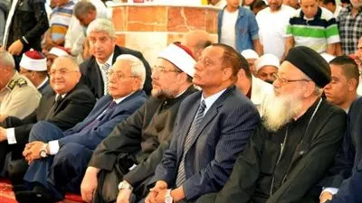شاهد.. كاهن كنيسة بالدقهلية يحضر خطبة الجمعة 