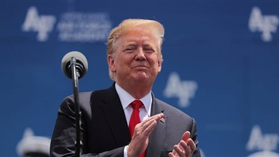 فيديو مثير.. ترامب رئيسا لأمريكا إلى الأبد