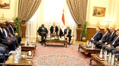 رئيس البرلمان يستقبل نظيره البوروندي (صور) 