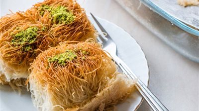 أصابع الكنافة بالقشطة.. طريقة التحضير 