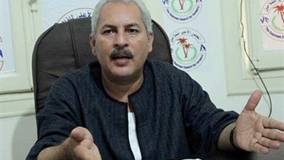  نقيب الفلاحين عن انخفاض أسعار الطماطم والبطيخ: المزارع زعلان (فيديو)