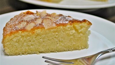 طريقة تحضير كيك اللوز بدون دقيق (فيديو)