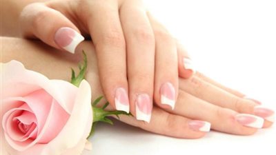 تخلصي من اصفرار الأظافر بهذه الخلطات السحرية 