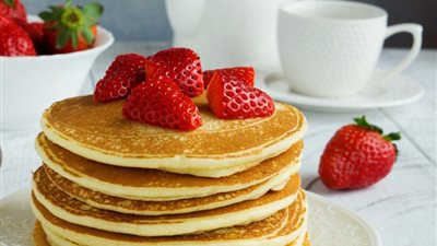 طريقة عمل بان كيك بالفراولة