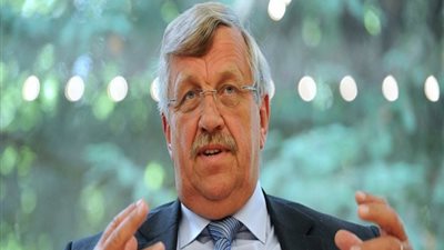 القبض على رجلين اثنين لتورطهم في مقتل سياسي من حزب ميركل