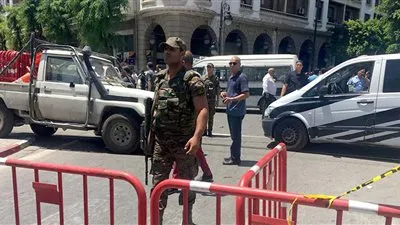 أول فيديو للتفجير الانتحاري بشارع الحبيب بورقيبة في تونس