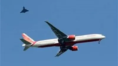 طائرة هندية تهبط اضطراريا في مطار ستانستيد بلندن