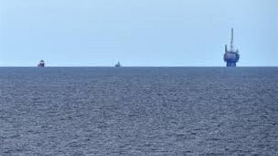 اليونان توقع صفقات الغاز تحت الماء رغم التحذير البيئي