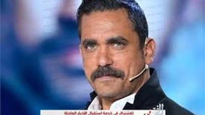 أمير كرارة يقدم واجب العزاء في والد أحمد حسام ميدو