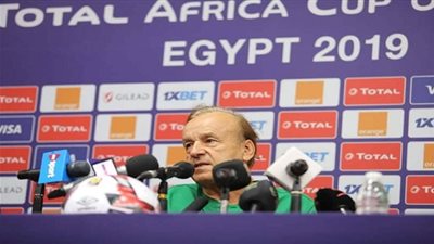 مدرب نيجيريا: لن تهزمنا المشاكل أمام مدغشقر