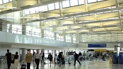 حالة طوارئ توقف عمليات الوصول والمغادرة بمطار