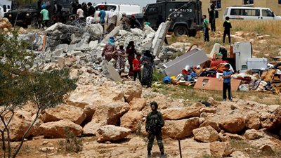 جيش الاحتلال الإسرائيلي يعتقل وزير القدس في السلطة الفلسطينية