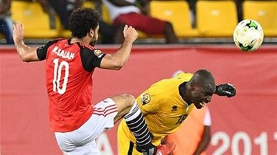 دينيس أونيانجو.. الحارس الذي عقد الأهلاوية والزملكاوية