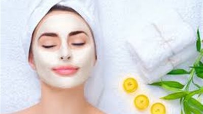 طريقة عمل ماسك لترطيب البشرة (فيديو)