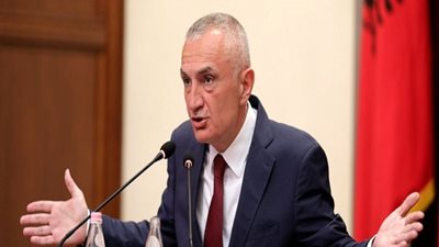 رئيس ألبانيا يندد بالانتخابات البلدية