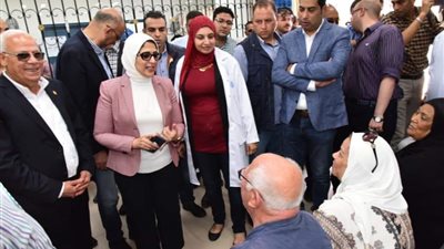 بعد تطبيق التأمين الصحي.. مواطنو ببورسعيد لوزيرة الصحة: 