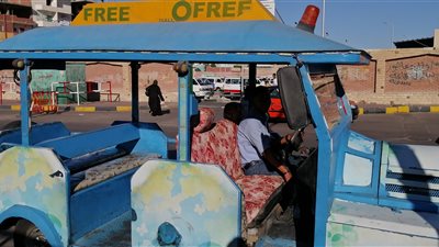 5 معلومات عن أول طفطف بالغردقة.. نقل المواطنين بالمجان للموقف الجدبد.. يستوعب 10 ركاب وقريباً آخر 30 راكب 