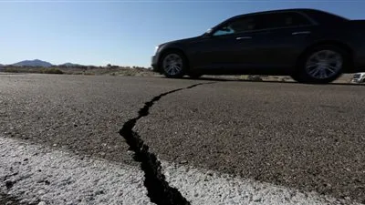زلزال ثالث بقوة 7.1 درجة يضرب جنوب كاليفورنيا (فيديو)