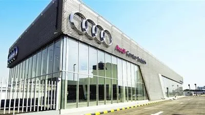 أودي تعمل على استبدال الشاشات الضخمة بالأوامر الصوتية في سياراتها