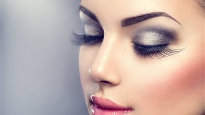 نصائح مهمة عند تطبيق المكياج الدخاني الناعم