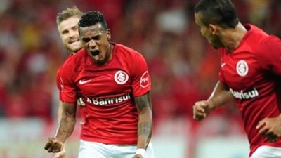 الهلال السعودي يضغط لضم 