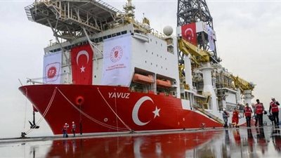 تركيا تتمادى.. سفينة أخرى تتمركز قبالة قبرص