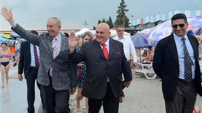 محافظ البحر الأحمر يختتم زيارة عمل إلى صربيا (صور)