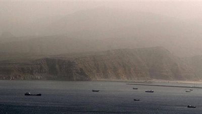 بريطانيا تؤكد: قوارب إيرانية حاولت احتجاز ناقلتنا في هرمز