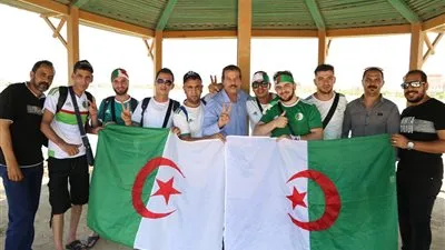 السويس ترحب بالأشقاء الجزائريين استعدادا لمواجهة كوت ديفوار (صور) 