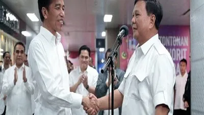 رئيس إندونيسيا يلتقي منافسه بعد الانتخابات المثيرة للخلاف